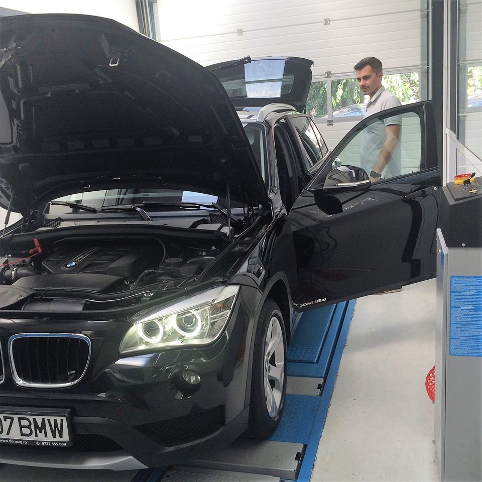 Ce fac bordurile și gropile suspensiei BMW-ului tău